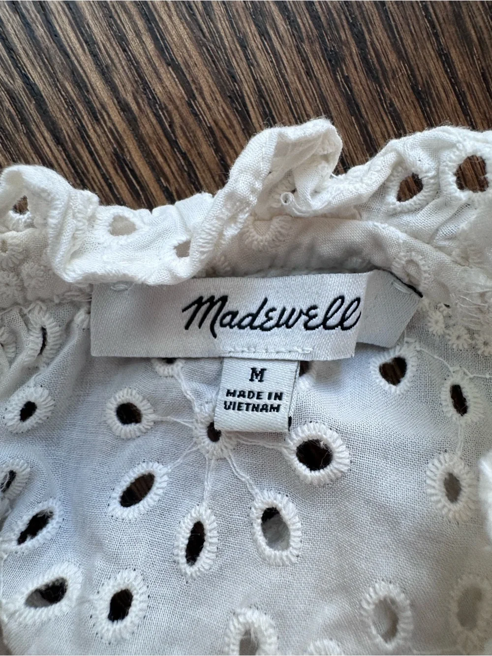 Madewell Women’s M Cream White Embroidered Eyelet Ruffle-Neck Keyhole Top